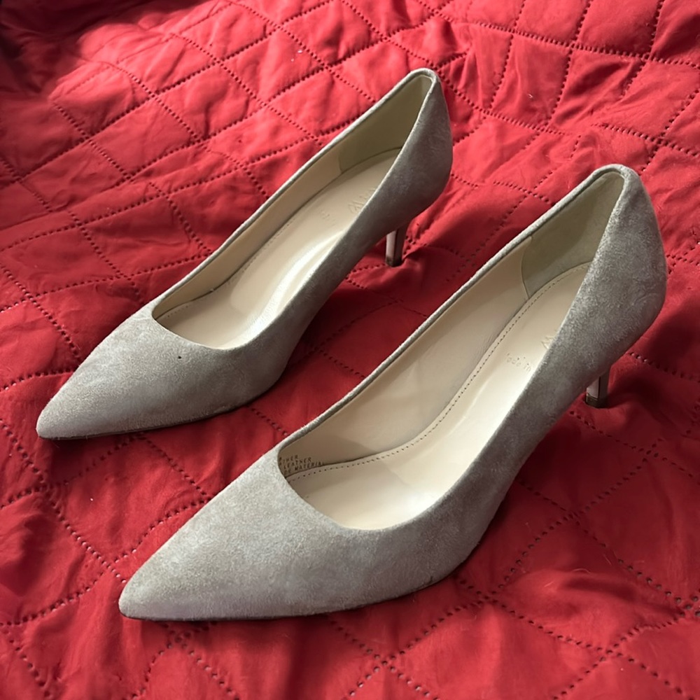 NWOT, J. crew kitten heels suede pumps, made in Italy.